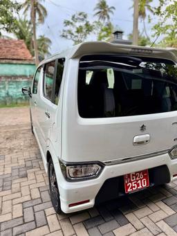 Suzuki Wagon R 2025 - Photo 2