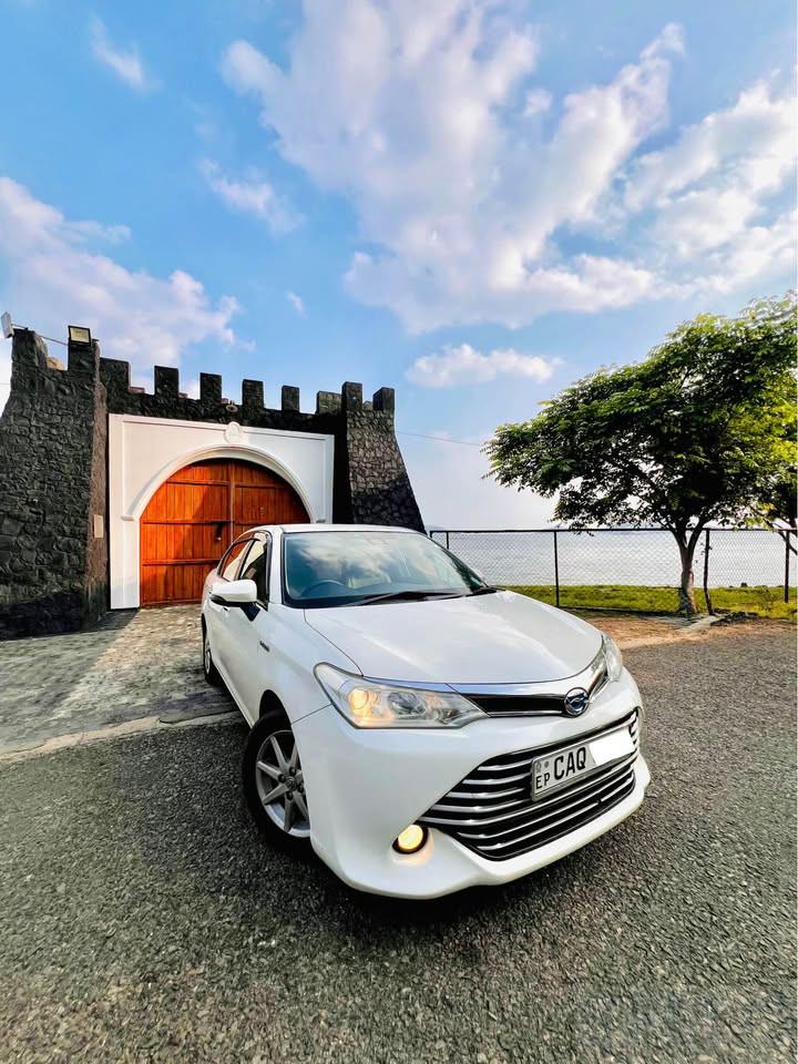 Toyota Corolla Axio 2016 - Photo 2