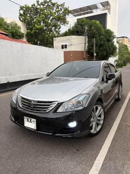 Toyota Crown 2008 - Photo 8